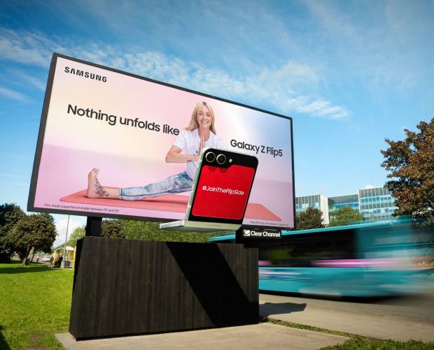 Samsung pushes Galaxy Z Fold5 and Galaxy Z Flip5 handsets with giant 3D OOH campaign